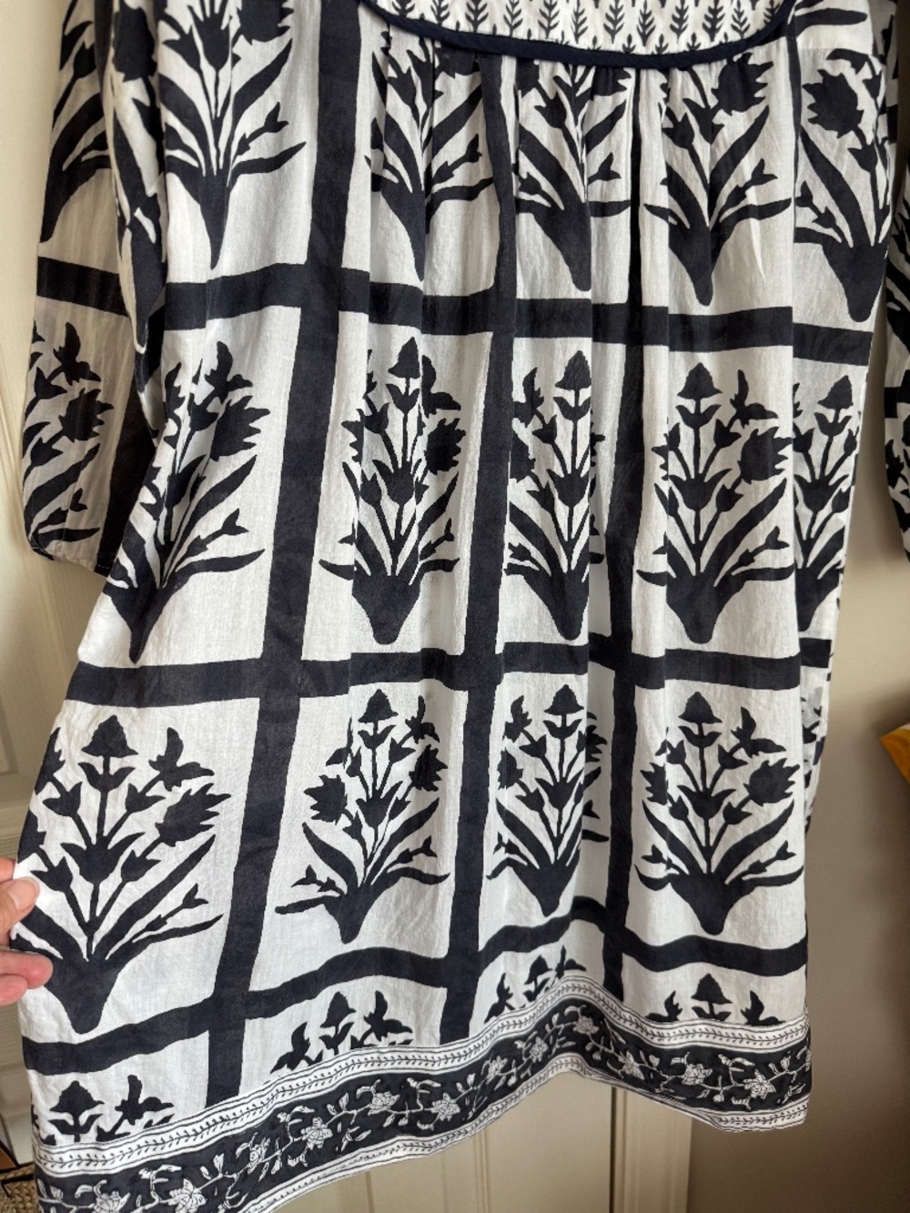 SZ BLOCKPRINTS, HAND BLOCKED/PRINTED, JAIPUR DRESS IN NAVY PALLADIO GRID - Picture 11 of 16
